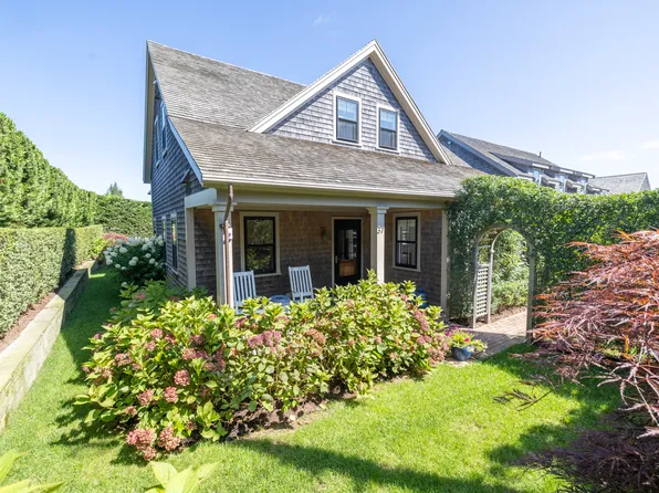 37 Vestal St, Nantucket, MA 02554