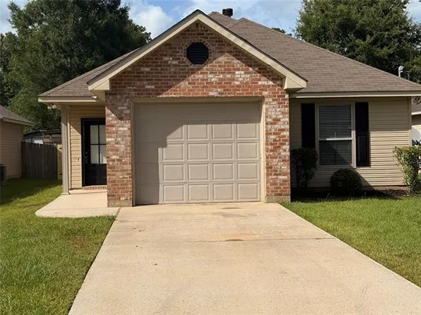 817 Norval St, Mandeville, LA 70448