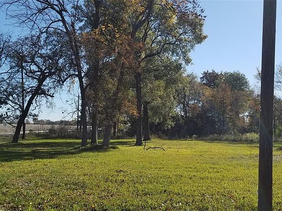 3rd image of 7223 Decker Dr