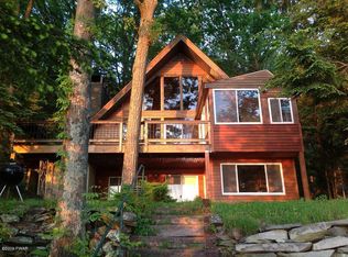 103 Antler Ridge Ct, Hawley, PA 18428