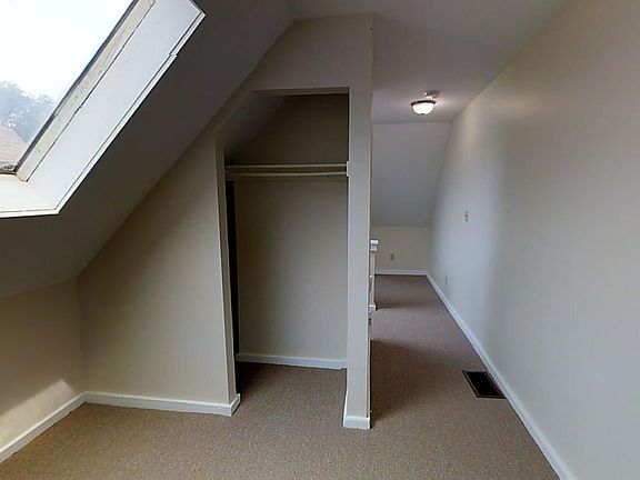 5th image of 1375 Indianola Ave