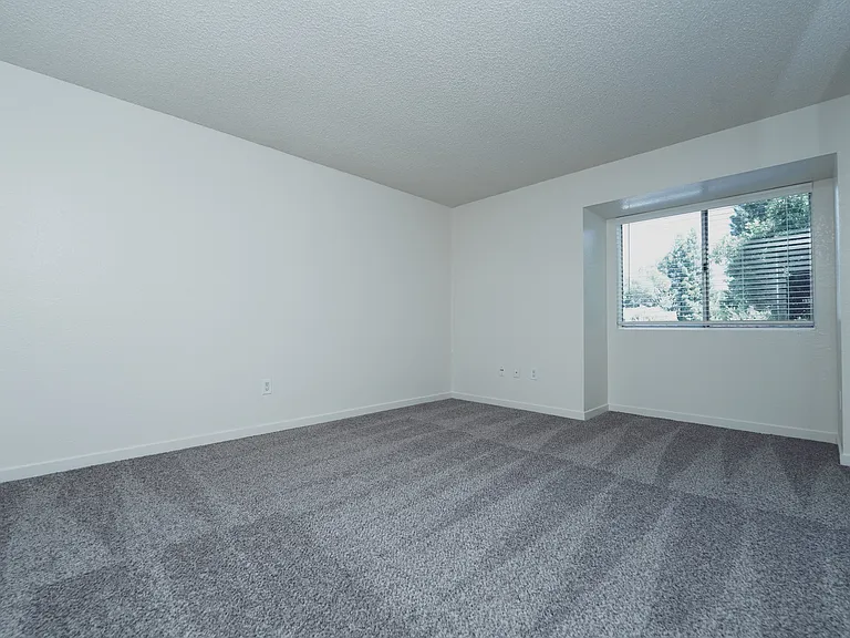 Foxworth Apartments — Photo 18