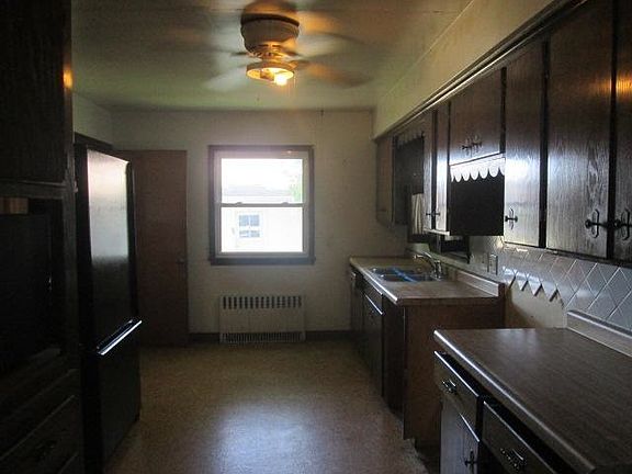 3rd image of 1430 4th St N