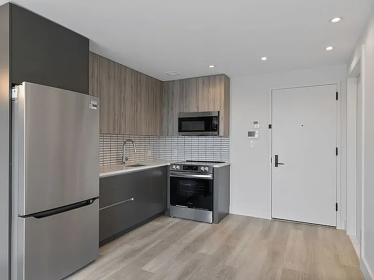 2605 Snyder Ave #2B — Photo 2