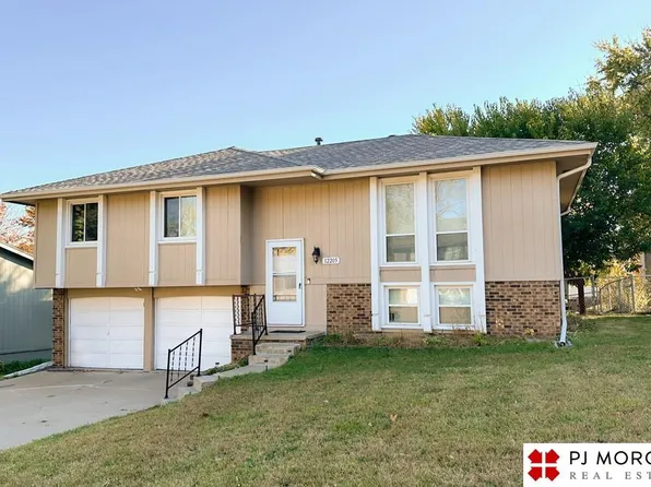 12205 Erskine Cir, Omaha, NE 68164