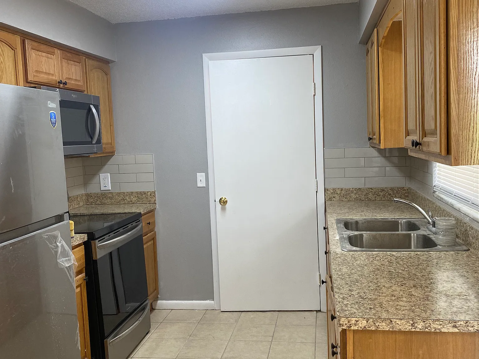 2 bed, 900 sqft, $1,175 — Photo 4