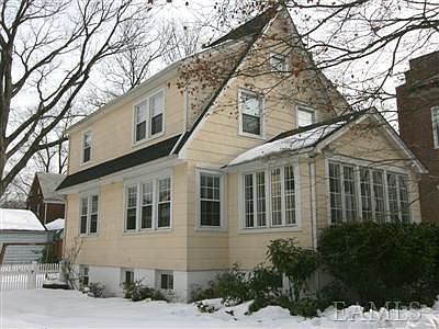 2nd image of 11 Franklin Ave