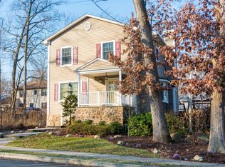 2 Idalane St, Waldwick, NJ 07463