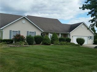 5112 Broken Arrow Dr, Edwardsville, IL 62025