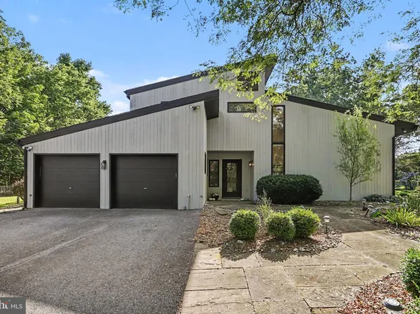 524 Sawmill Rd, Mechanicsburg, PA 17055