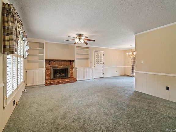 5th image of 405 Beverly Dr