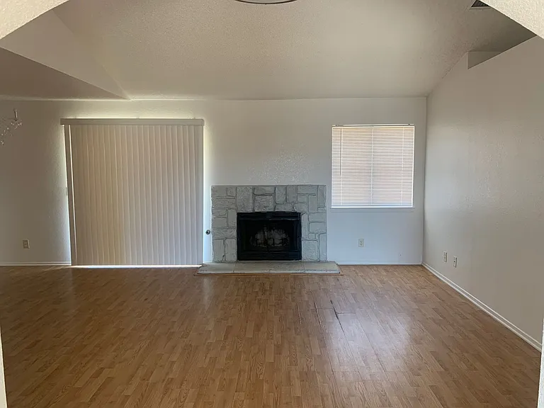 22266 Hurons Ave — Photo 10