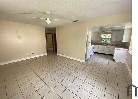 3rd image of 5281 Bamboo Pl #A