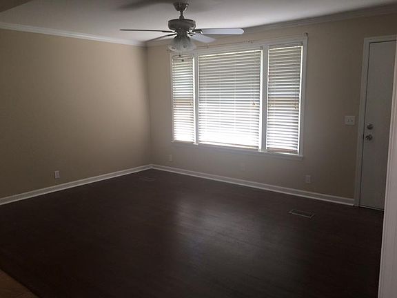 5th image of 130 La Plaza Dr
