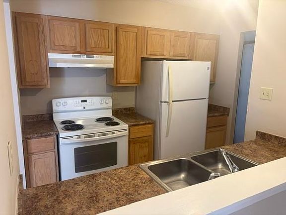 3rd image of 2822 Los Gatos Ct APT 2