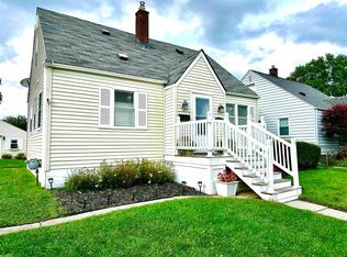 18545 Victor St, Roseville, MI 48066