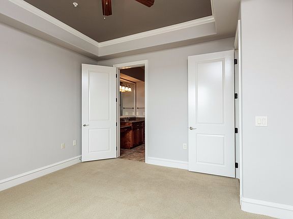 5th image of 301 Watermere Dr APT 403