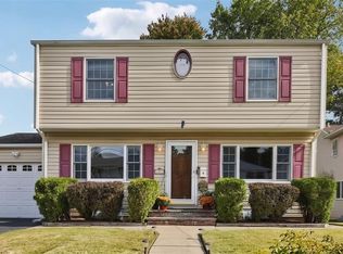 12-11 Scribner Rd, Fair Lawn, NJ 07410
