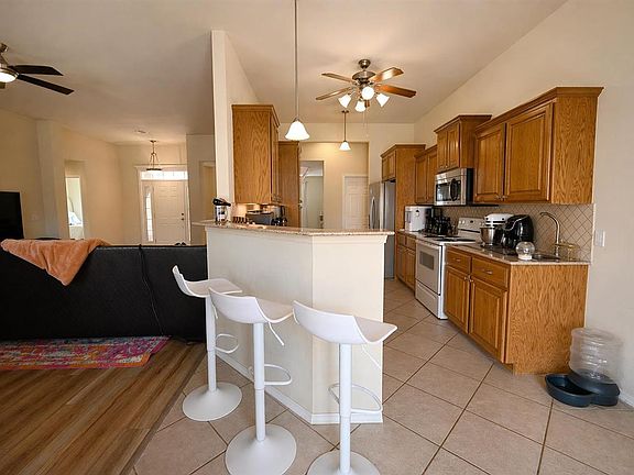 4th image of 814 S Rock Hollow Ct