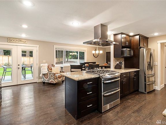 Kitchen is SURE to please ~ Gas Range/Double Oven