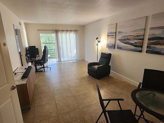 4th image of 4311 Crystal Lake Dr APT 219