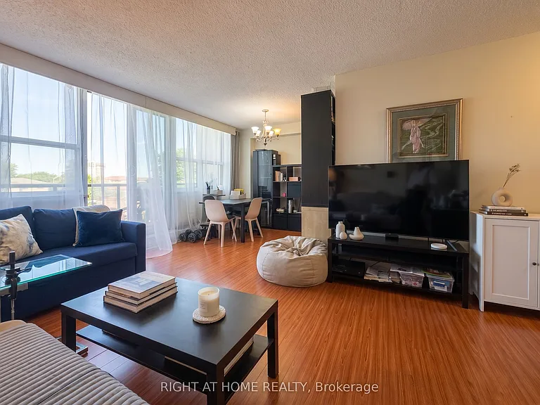 1050 Stainton Dr #201 — Photo 2