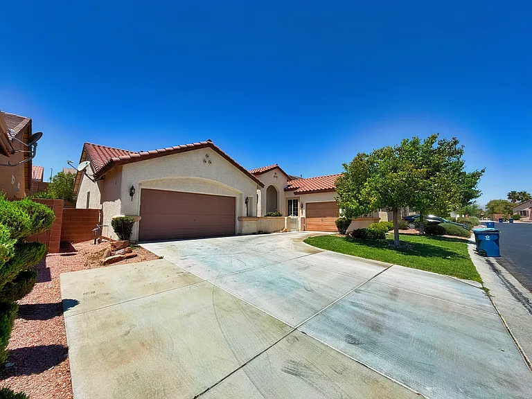 7225 Fern Meadow St — Photo 2