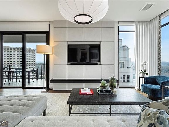 3rd image of 2520 Peachtree Rd #1203