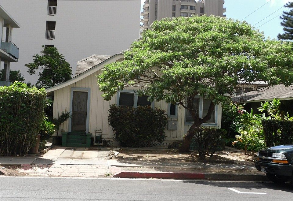 1st image of 321 Liliuokalani Ave APT 3