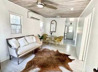 1402 N Hoover St, Los Angeles, CA 90027