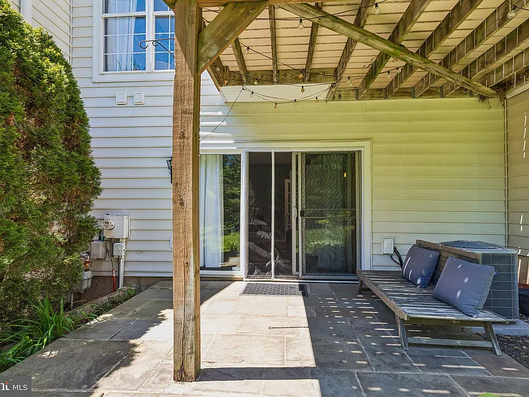 15 Charter Oak Ct — Photo 37