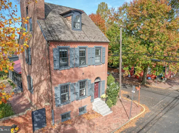 46 E 3rd St, New Castle, DE 19720