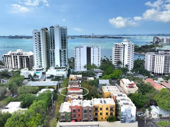 1521 Oak St #16, Sarasota, FL 34236