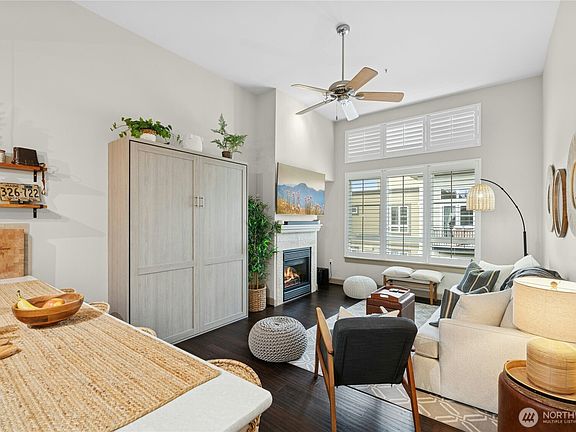 3rd image of 1840 25th Avenue NE #411