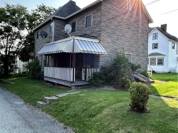 431 Washington Ave, Leechburg, PA 15656