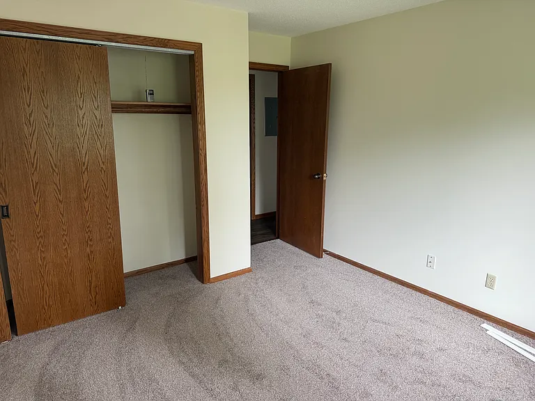 1303 River Ridge Rd — Photo 3