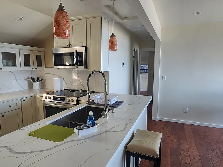 319 Ocean View Blvd — Photo 8