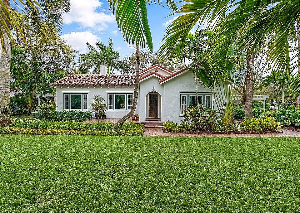 1st image of 678 Bougainvillea Ln