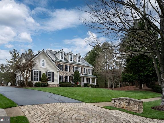 2nd image of 10922 Chatham Ridge Way