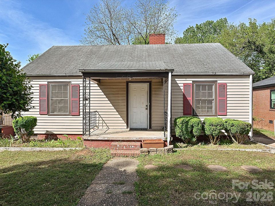 1st image of 2629 Ringwood St
