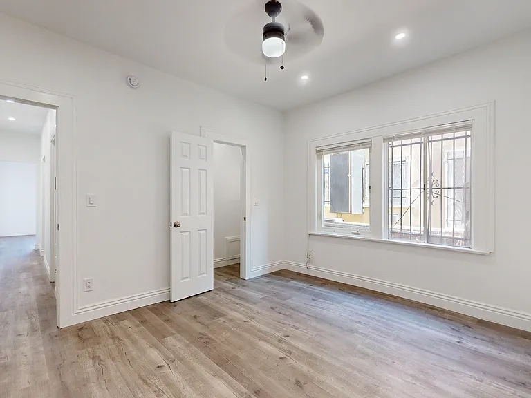 2318 W Jefferson Blvd #A — Photo 13