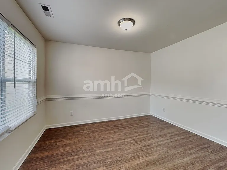 5149 Liberty Hall Cir — Photo 5