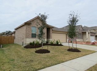 6811 Hunters Trace Ln, Baytown, TX 77521