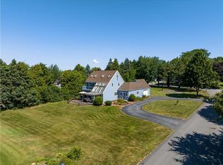 10 Coggeshall Way, Middletown, RI 02842