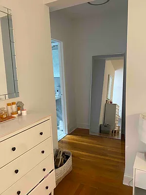Rented by R New York | media 10