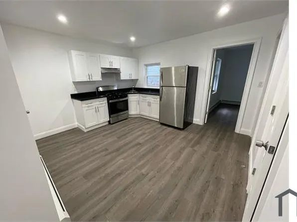 23 Jones Pl, Yonkers, NY