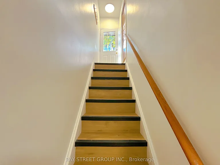 12 Wakil Dr #LOWER — Photo 3