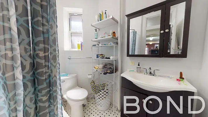 Rented by Bond New York | media 14