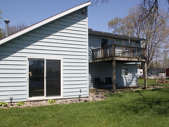 3rd image of 22951 Riverside Dr