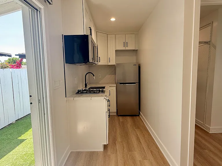 6445 Tujunga Ave #1/2 — Photo 6